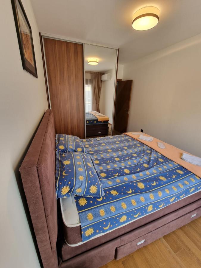 Fantastic New Centre Apartment Podgoriţa Exterior foto